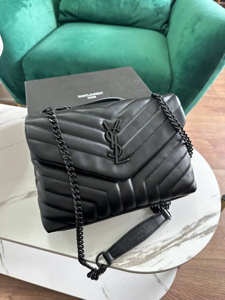 شنطه ysl شامل علبه