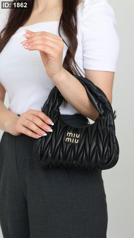 شنطه miu miu
