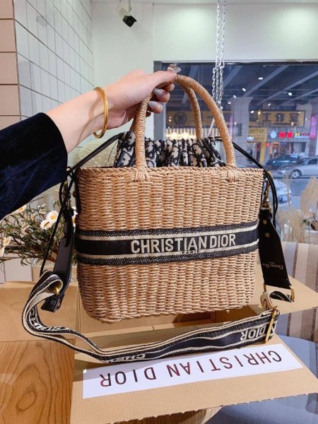 شنطه  dior قش ماستر كواليتي