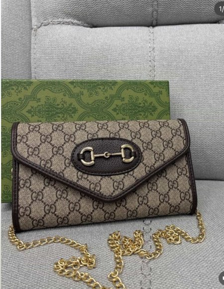 كروس Gucci شامل علبه