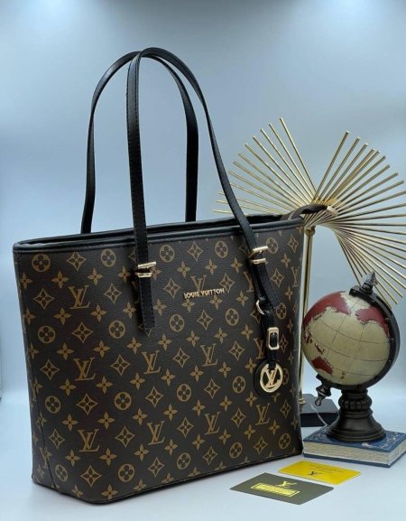 شنطه lv كبيره - بني/اسود <br> <span class='text-color-warm'>نفدت الكمية</span>