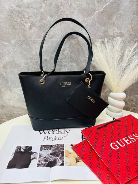 شنطه guess حجم كبير