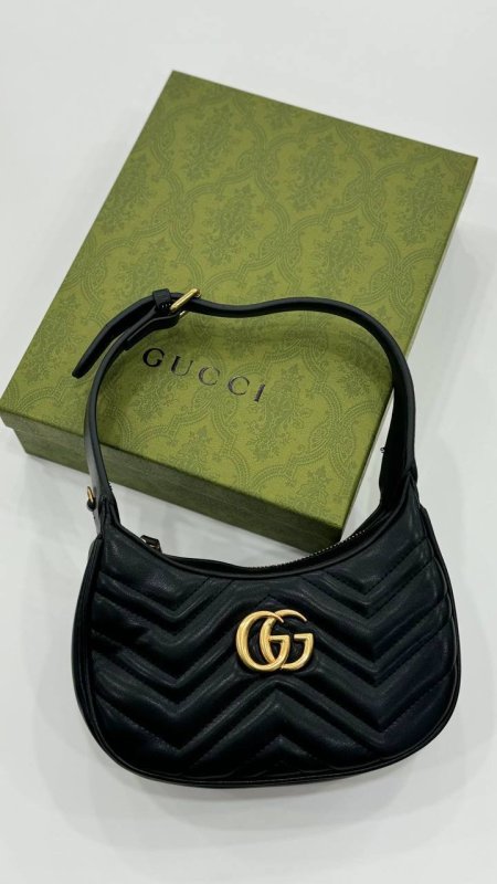 شنطه  gucci mini GG Marmont 