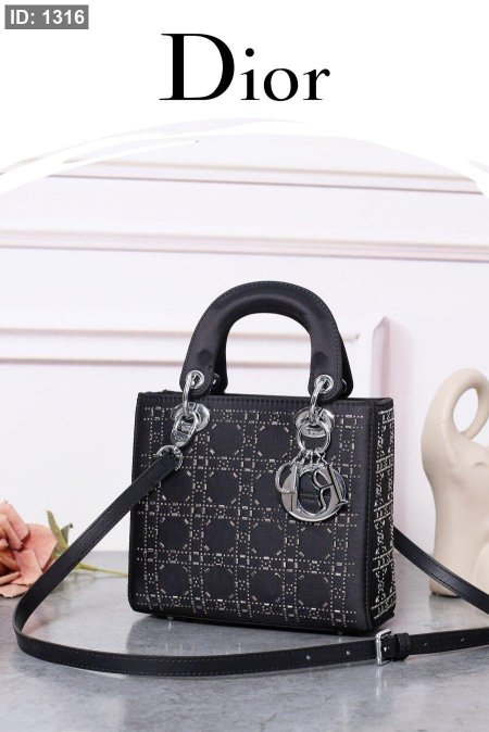 lady dior اسود زركون