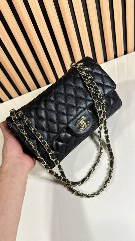 شنطه chanel classic مقاس 25 سم