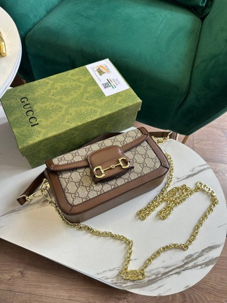 شنطه gucci